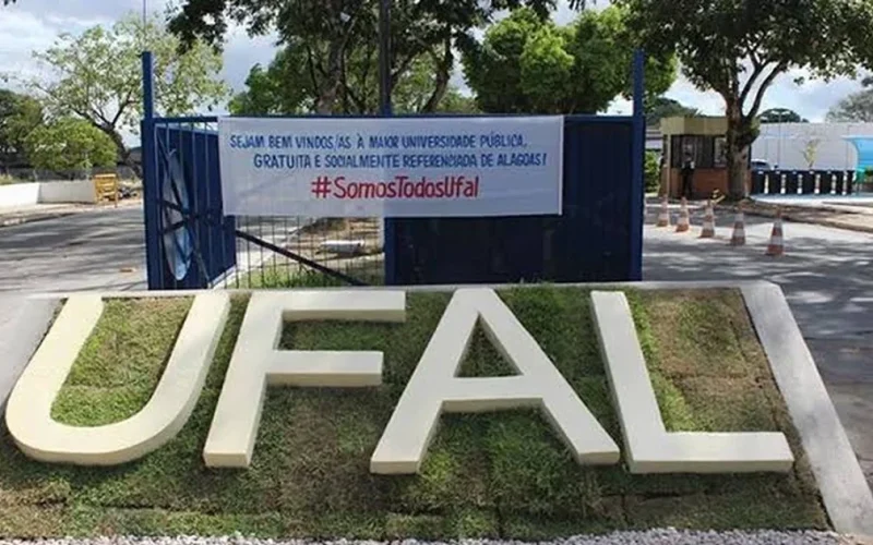 Ufal abre 66 vagas exclusivas para pessoas trans e inscrições já estão em andamento