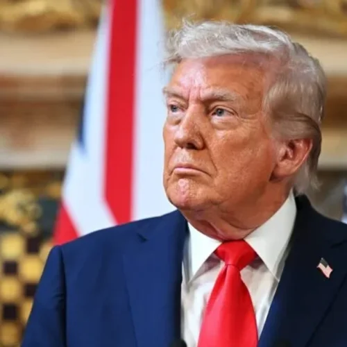 EUA fará operação para retirar navios do Estreito de Ormuz, diz Trump