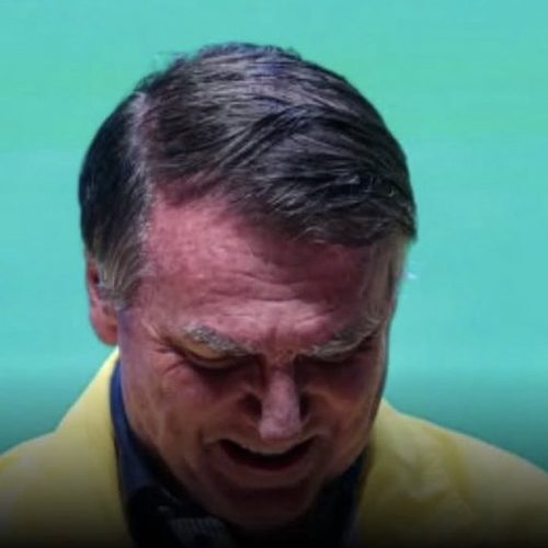 Bolsonaro pede autorização ao STF para receber cabeleireiro em casa