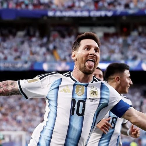 Com show de Lionel Messi, Argentina faz 3 a 0 em cima da Argélia