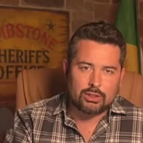 Influenciador bolsonarista critica Michele Bolsonaro e diz que ‘mulher vota mal’
