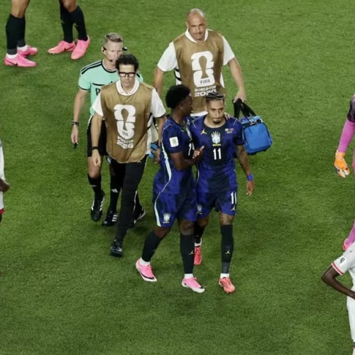 Raphinha tem lesão confirmada e vira desfalque do Brasil, mas segue nos planos para a Copa