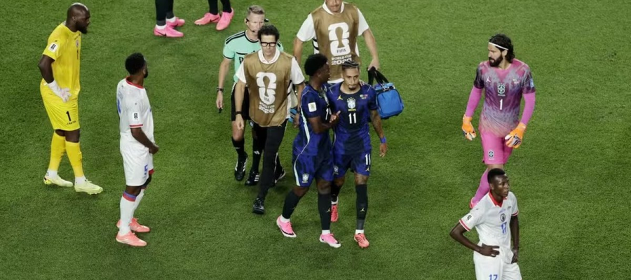 Raphinha tem lesão confirmada e vira desfalque do Brasil, mas segue nos planos para a Copa