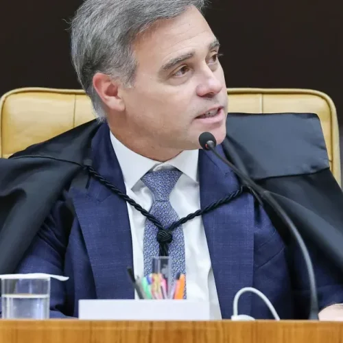 Mendonça cobra independência da PF em investigações sobre fraudes no INSS