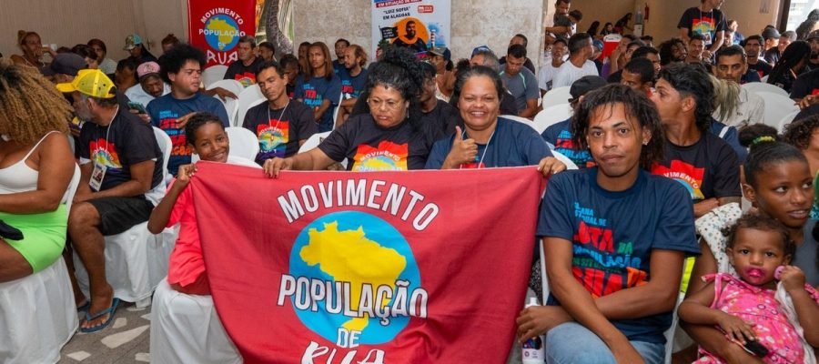 TRE/AL promove ação de educação eleitoral para pessoas em situação de rua