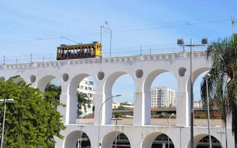 Após mais de 20 anos, Bonde de Santa Teresa volta a percorrer trajeto histórico no Rio