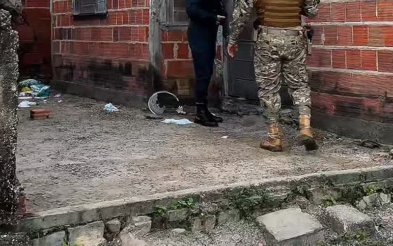 Polícia se passa por entregadores do “Mercado Livre” e operação explode nas redes