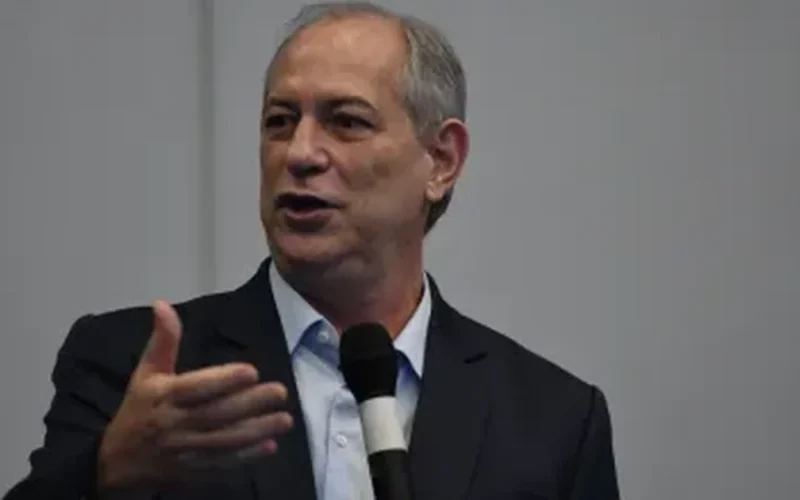 Justiça condena Ciro Gomes por violência política de gênero e proíbe novas citações a prefeita do PT