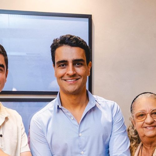 Leopoldina Amorim fecha com JHC para Governo