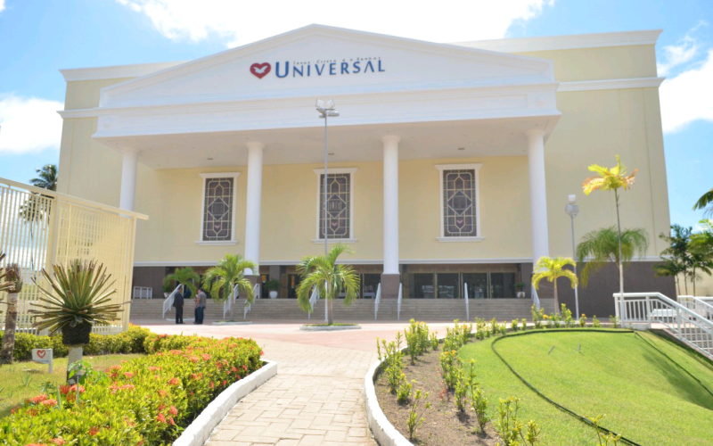 Evento da Igreja Universal homenageia servidores da segurança do estado