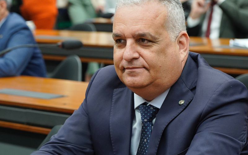 Alfredo Gaspar aponta desvio de quase R$ 100 milhões sob suspeita na Saúde de Alagoas