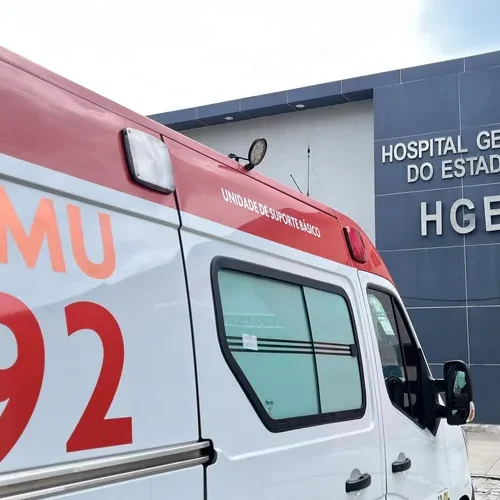 Homem morre preso às ferragens após capotamento em Maceió