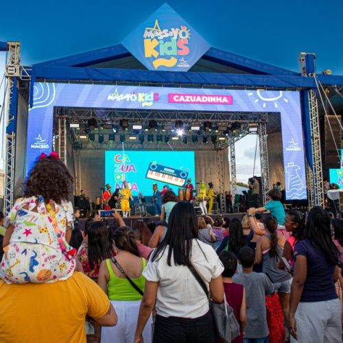 Banda Cazuadinha se apresenta em show da Prefeitura de Maceió pelo mês das Crianças