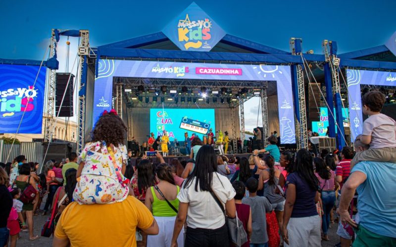Banda Cazuadinha se apresenta em show da Prefeitura de Maceió pelo mês das Crianças