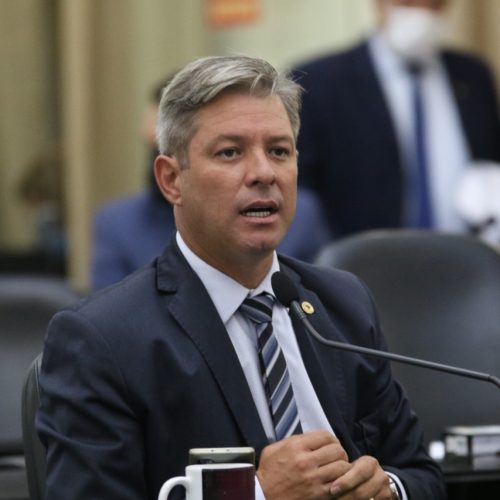 “Sou contra ladrão”: Cabo Bebeto volta a ‘cortar’ energia em acampamento do MST em Arapiraca