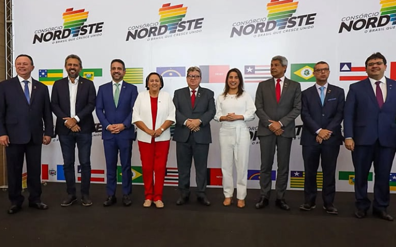 Governadores do Nordeste defendem decreto federal que limita uso da força policial e se contrapõem aos do Sudeste