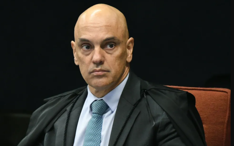 Alexandre de Moraes recebe elogios em teste de popularidade: “Pra mim, ele é um Deus”
