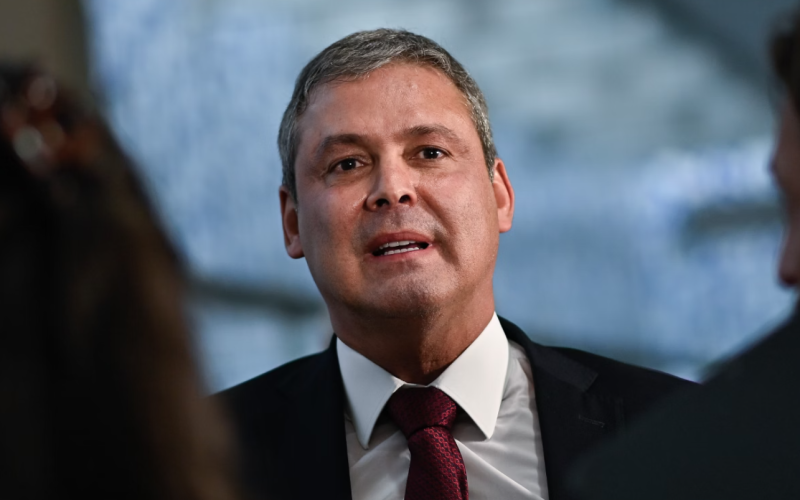 Petista que solicitou monitoramento de Bolsonaro comemora decisão de Moraes