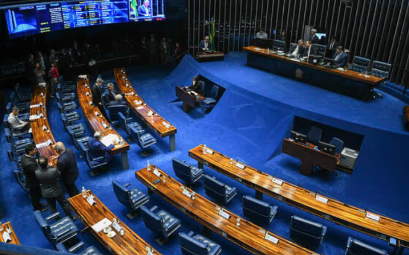 Senado aprova mudanças na Lei da Ficha Limpa e reduz prazo de inelegibilidade