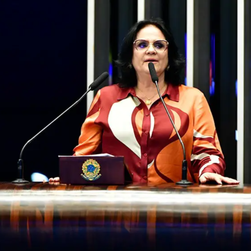 Damares acusa Alexandre de Moraes de fraude e pede prisão de ministro durante julgamento de Bolsonaro