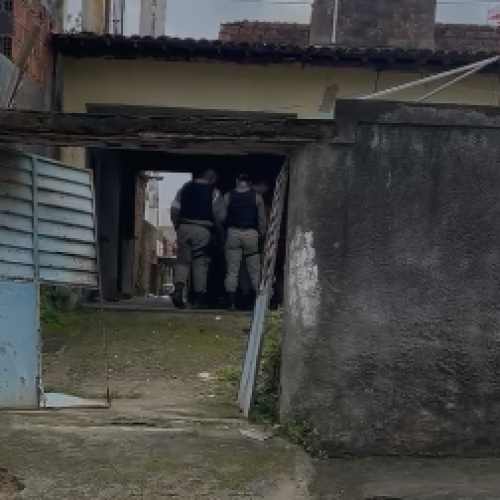 Polícia recupera sete motos furtadas e prende dois suspeitos no bairro do Feitosa