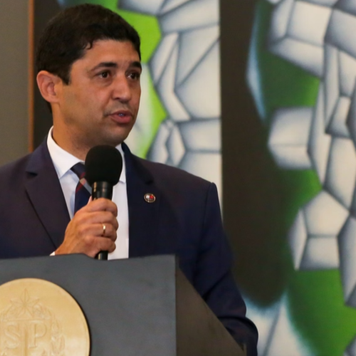 Deputado aciona STF para barrar indicação de ex-ministro de Bolsonaro ao TCE