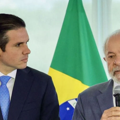 Lula reafirma oposição à anistia a Bolsonaro em encontro com Hugo Motta
