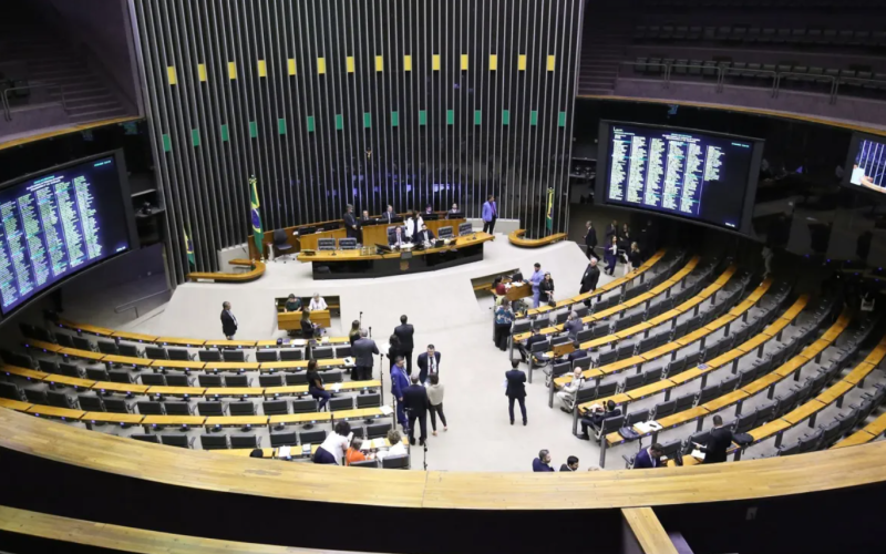 Câmara aprova em 1º turno PEC da Blindagem que amplia proteções a parlamentares
