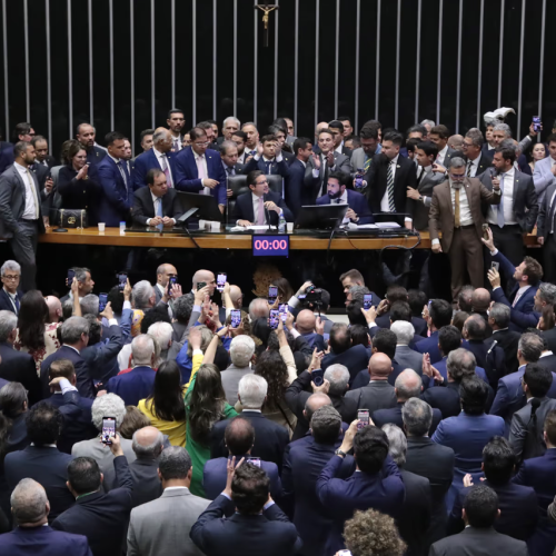 Deputados investigados no STF podem se beneficiar com “autoblindagem”