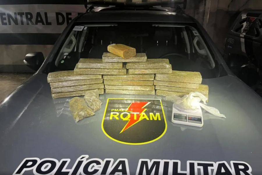 Mulher é presa em flagrante com quase 15 quilos de drogas na Levada
