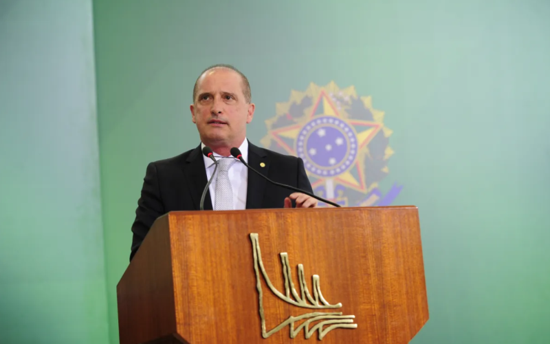 Onyx aponta 24 suicídios de agricultores e responsabiliza governo Lula
