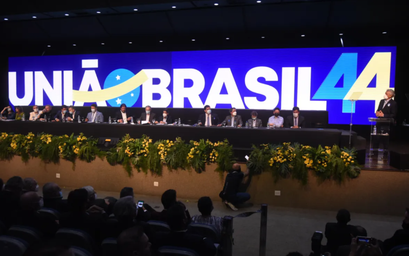 União Brasil quer adiar isenção do IR e atrapalha bandeira eleitoral de Lula