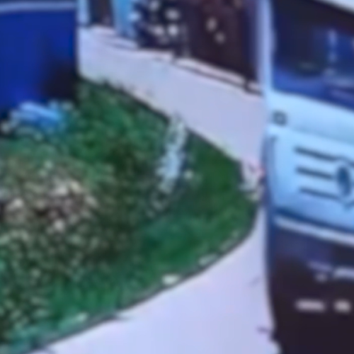 Jovem morre após ser esmagada por caminhão