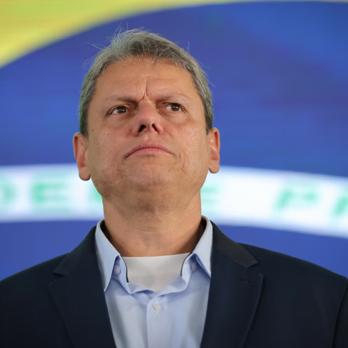 Tarcísio pede perdão por piada sobre falsificação de bebidas: “Errei e peço desculpas às famílias”