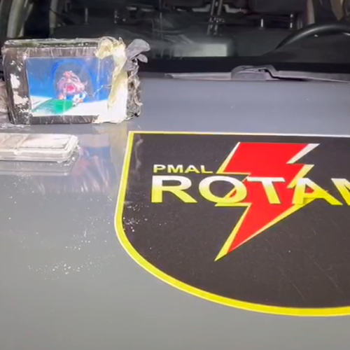 Batalhão de Rotam prende indivíduo com 700 gramas de cocaína no Morro do Ari, bairro do Jacintinho