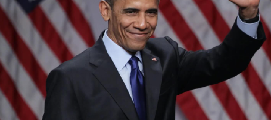 Barack Obama volta ao cenário político e faz duras críticas a Donald Trump