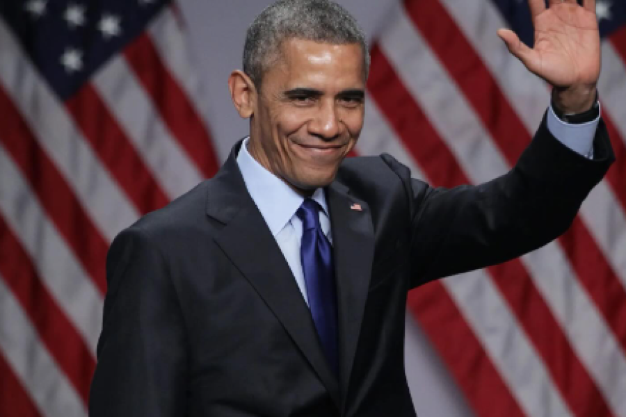Barack Obama volta ao cenário político e faz duras críticas a Donald Trump