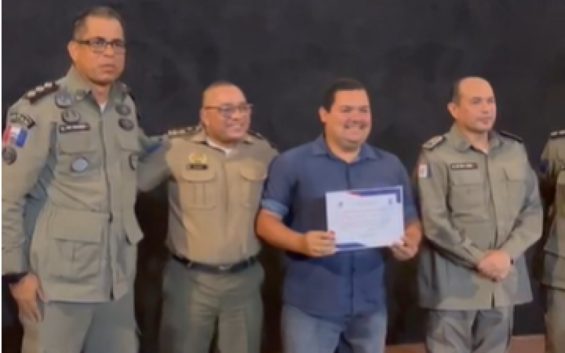 Repórter Bruno Rafael é homenageado nos 39 anos do 5º BPM por destaque na cobertura policial