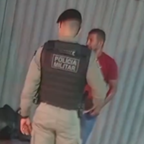 Homem que foi preso após incediar casa de ex-companheira e ferir cachorro tem histórico de violência doméstica