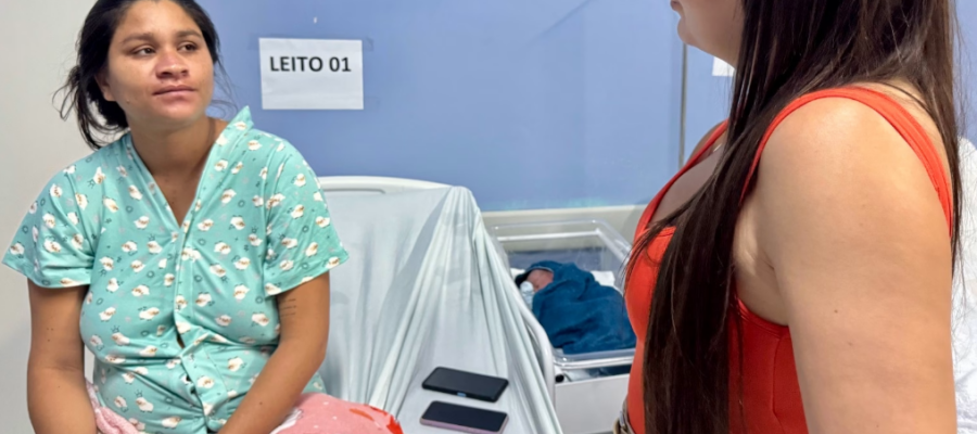 Mãe com gravidez de risco supera medo e elogia atendimento do SUS em parto na Santa Casa de Penedo