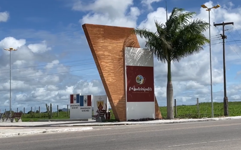 Município de 7 mil habitantes firma contratos de R$ 2,9 milhões em compras de móveis
