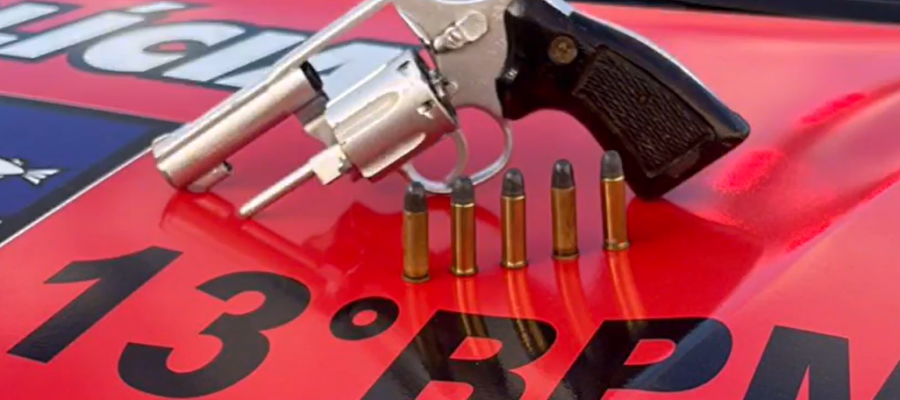 Polícia apreende revólver abandonado durante fuga na Grota das Piabas