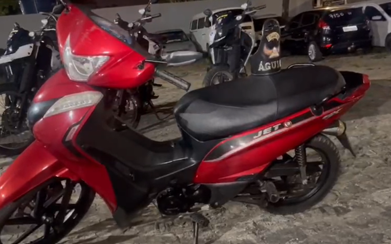 BPTran recupera moto roubada na orla de Maceió