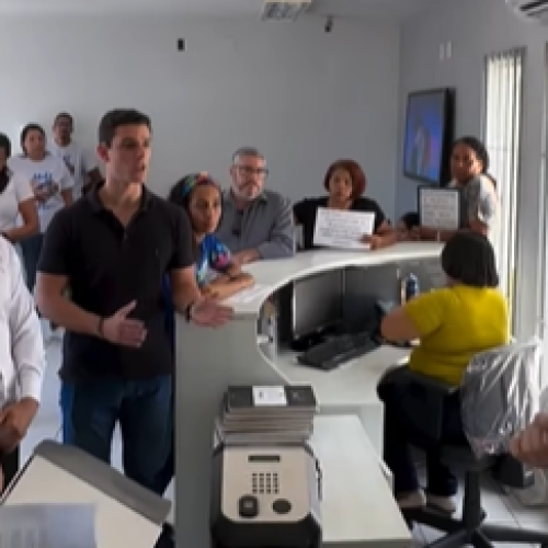 Vereadores de Maceió são hostilizados na sede da Sesau após cobrarem tratamento de equoterapia para crianças atípicas