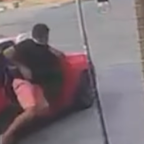 Esperança: Homem pula de carro em movimento e escapa de sequestro