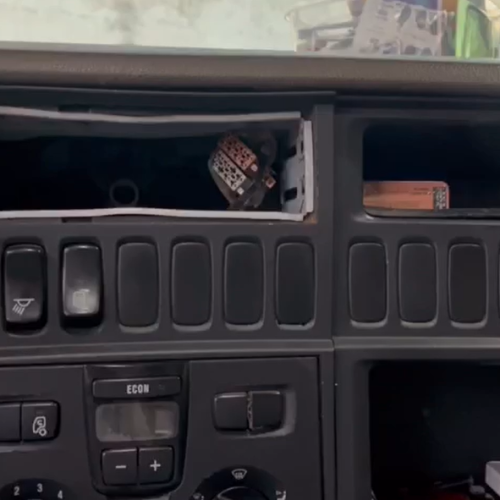 Turistas de Santa Catarina têm pertences furtados na Praia do Francês