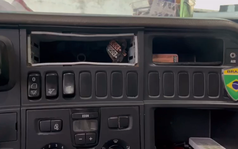 Turistas de Santa Catarina têm pertences furtados na Praia do Francês