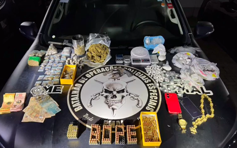 BOPE prende três suspeitos por tráfico de drogas e posse ilegal de arma e munições em Maceió