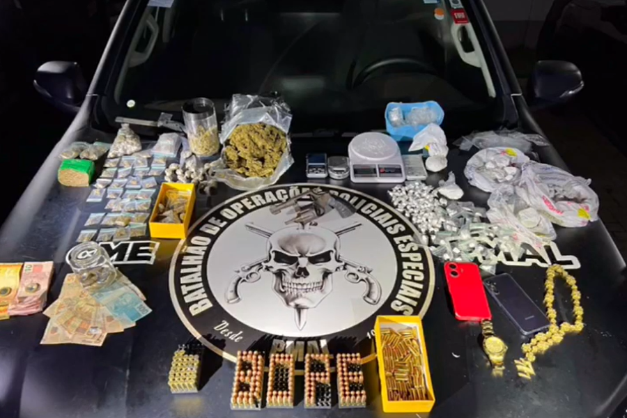 BOPE prende três suspeitos por tráfico de drogas e posse ilegal de arma e munições em Maceió