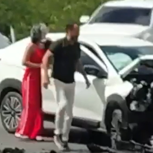 Dois veículos se envolvem em grave acidente no trevo de Passo de Camaragibe